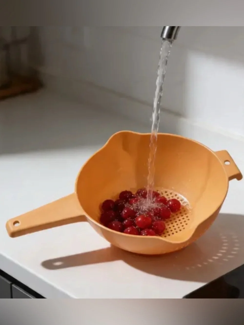 Tupperware   Large Colander Strainer 2 L